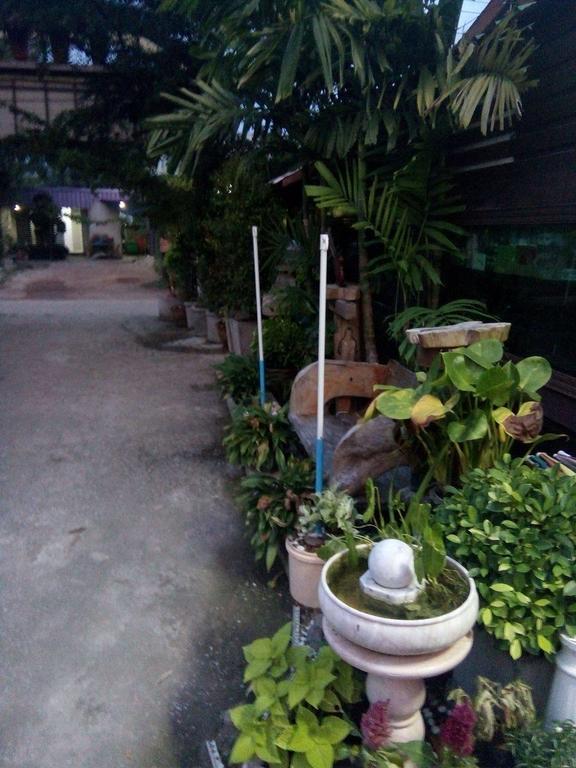 Orn Homestay Kamphaeng Phet Exterior foto